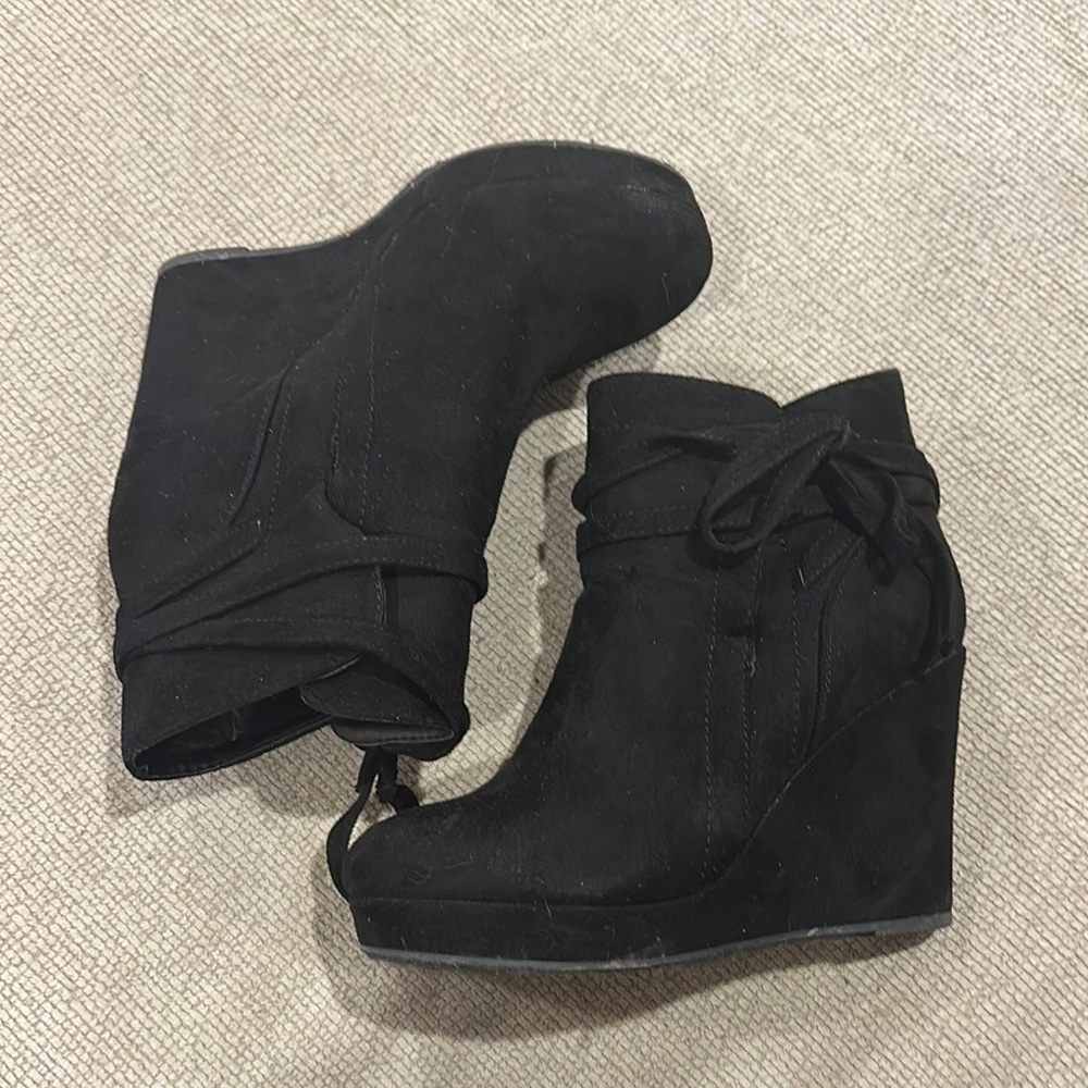 JustFab Black Heeled Boots with Suede Texture